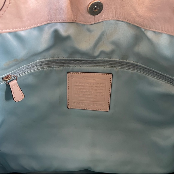 Coach Leather Shoulder Bag / Purse with Gorgeous Hardware - Picture 8 of 12